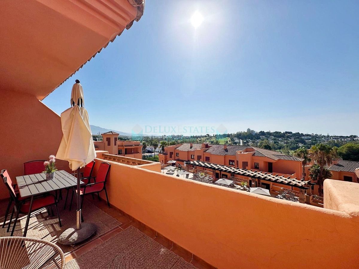 Apartment for sale in El Paraiso, Estepona