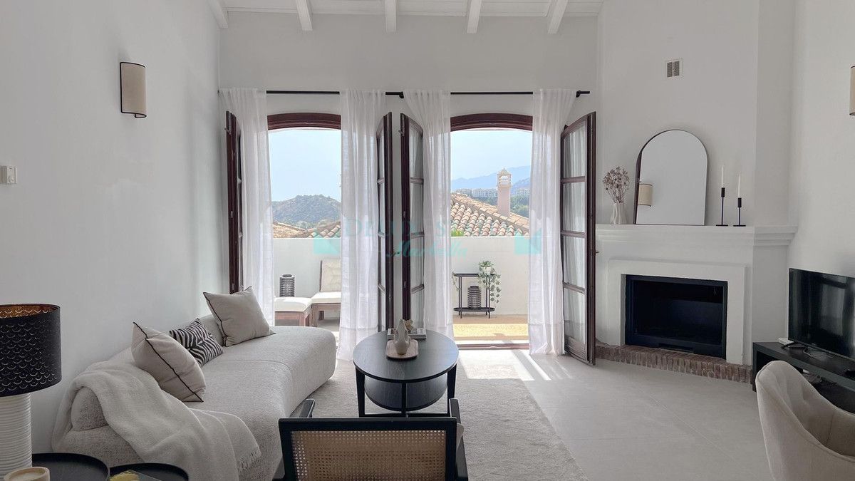 Town House for sale in Benahavis