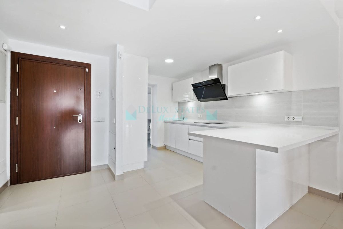 Semi Detached Villa for rent in Benahavis