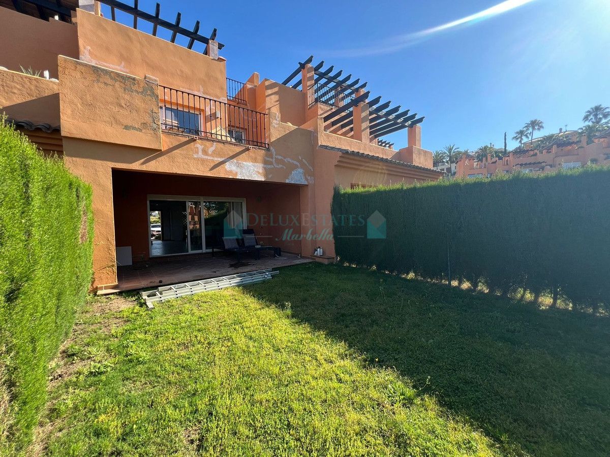 Semi Detached Villa for rent in Benahavis
