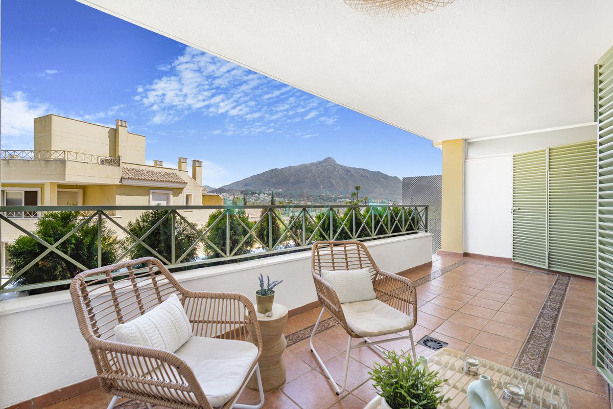 Ground Floor Apartment for sale in Nueva Andalucia