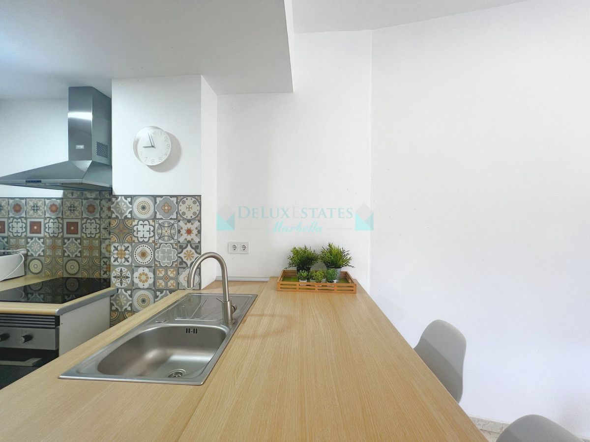 Apartment for sale in Benahavis