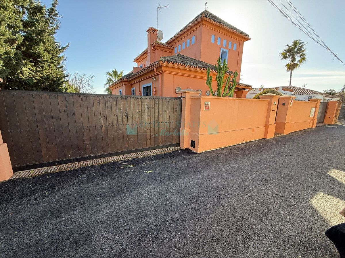 Villa en venta en Marbesa, Marbella Este