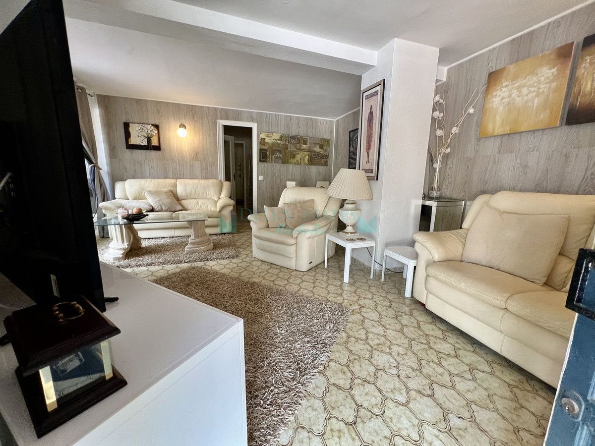 Ground Floor Apartment for sale in Cabopino, Marbella East