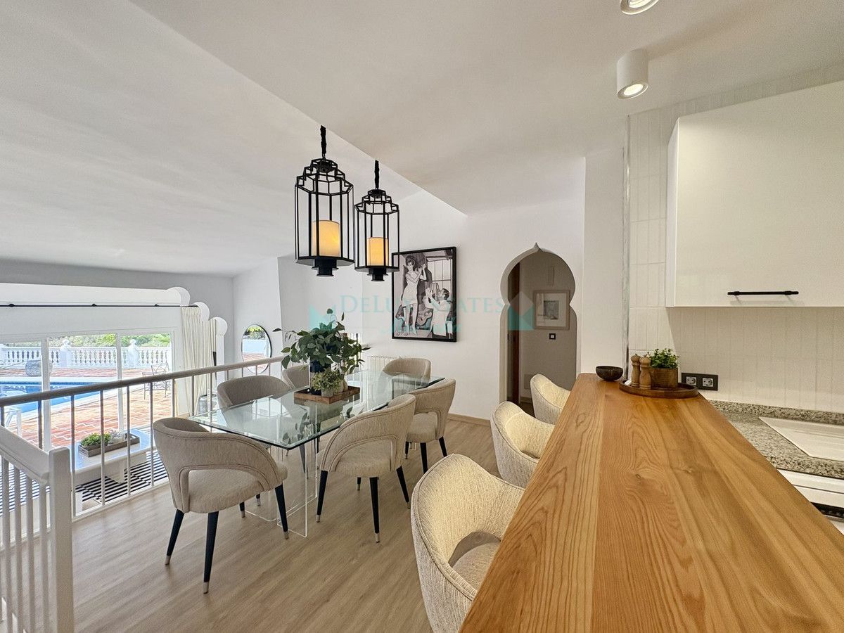 Villa for rent in El Rosario, Marbella East