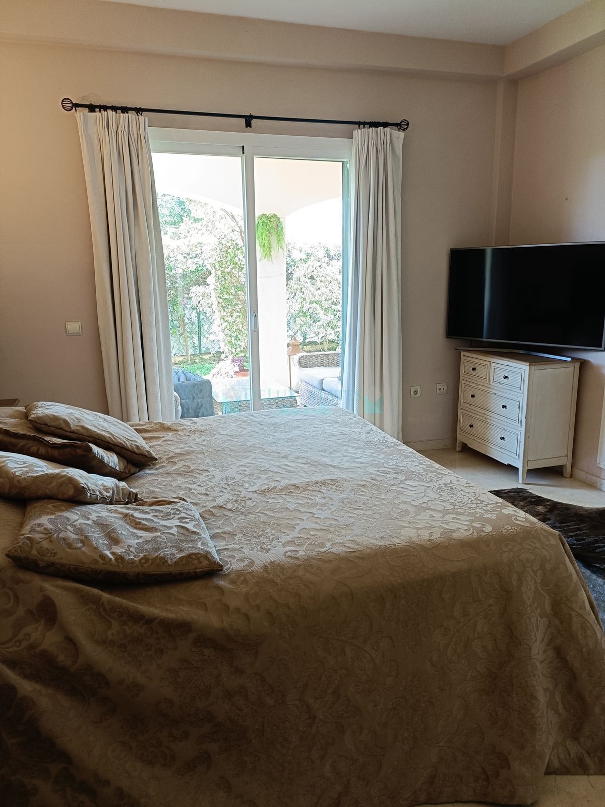 Ground Floor Apartment for sale in Artola, Marbella East