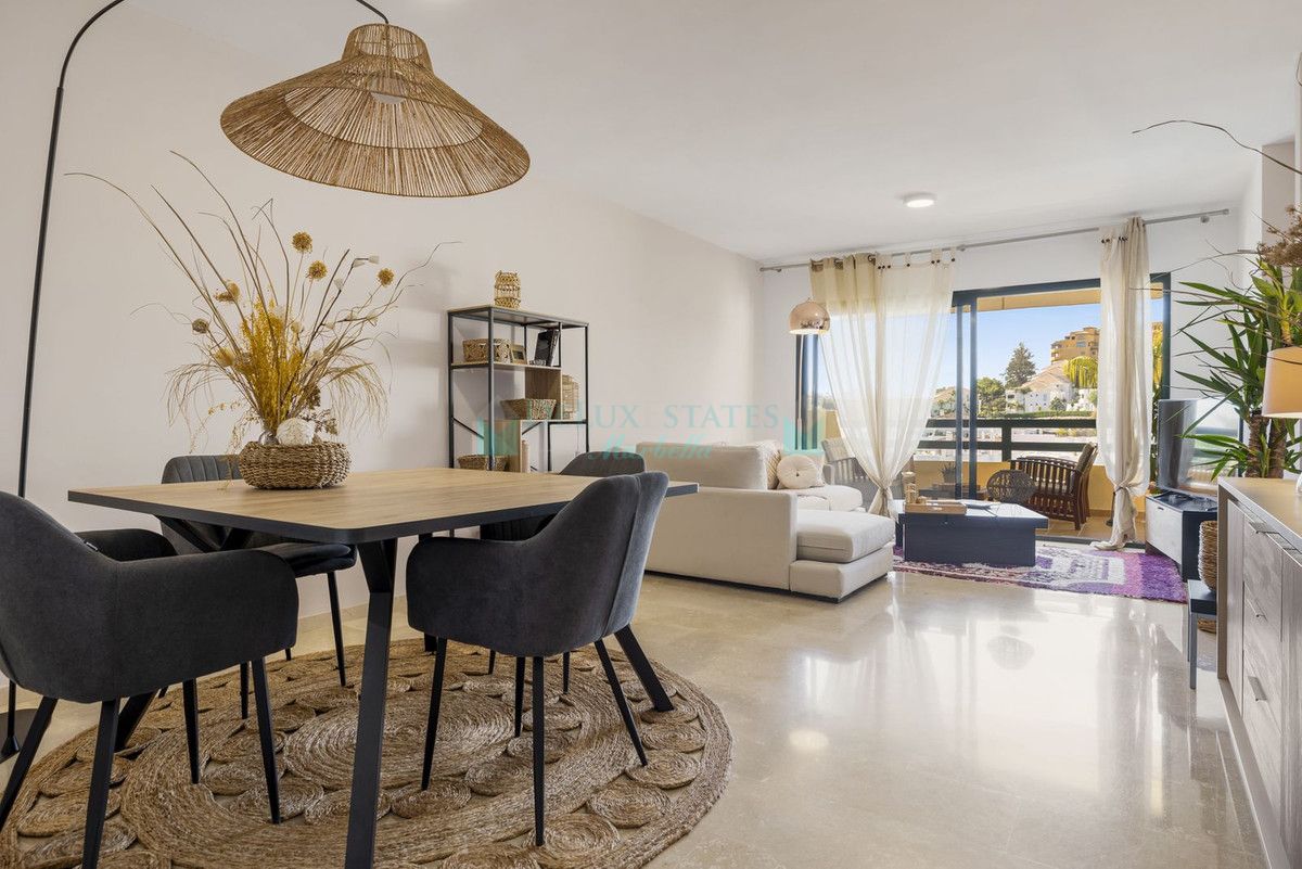 Apartment for sale in Selwo, Estepona