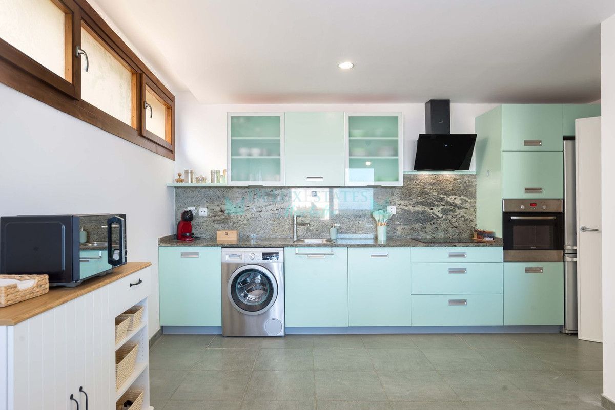 Ground Floor Apartment for sale in Los Altos de los Monteros, Marbella East