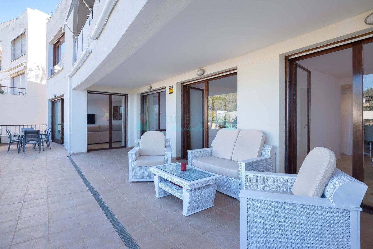 Ground Floor Apartment for sale in Los Altos de los Monteros, Marbella East