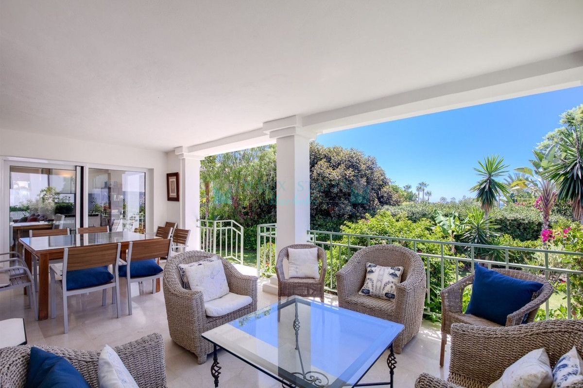 Villa en alquiler en Marbesa, Marbella Este