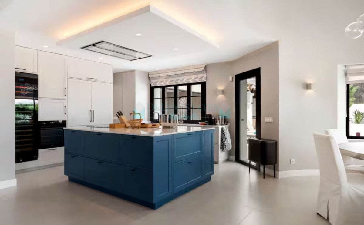 Villa en venta en Benahavis