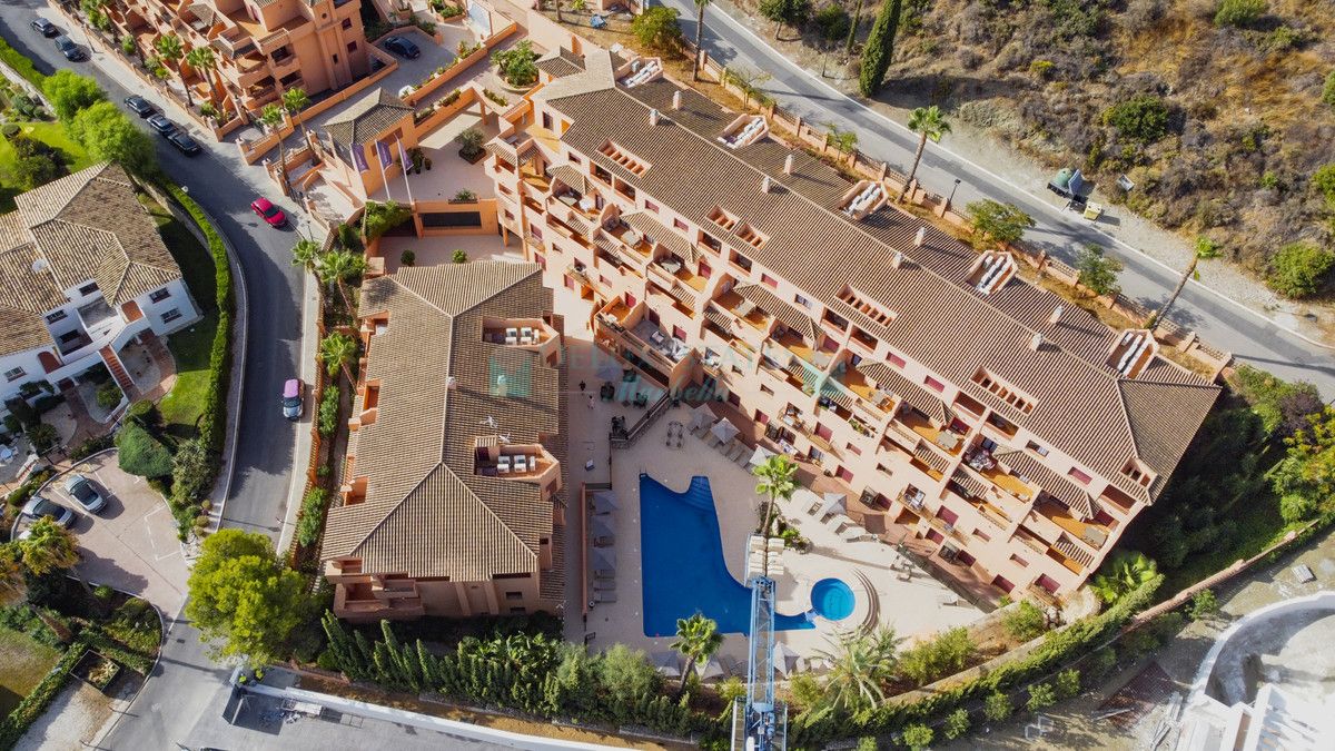 Ground Floor Apartment for sale in Benahavis