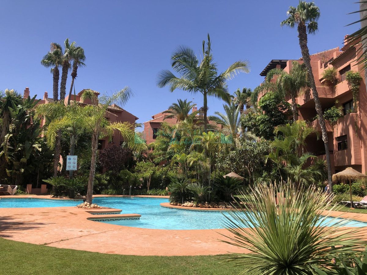 Ground Floor Apartment for sale in El Rosario, Marbella East