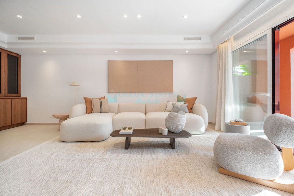 Semi Detached Villa for rent in Marbella Golden Mile