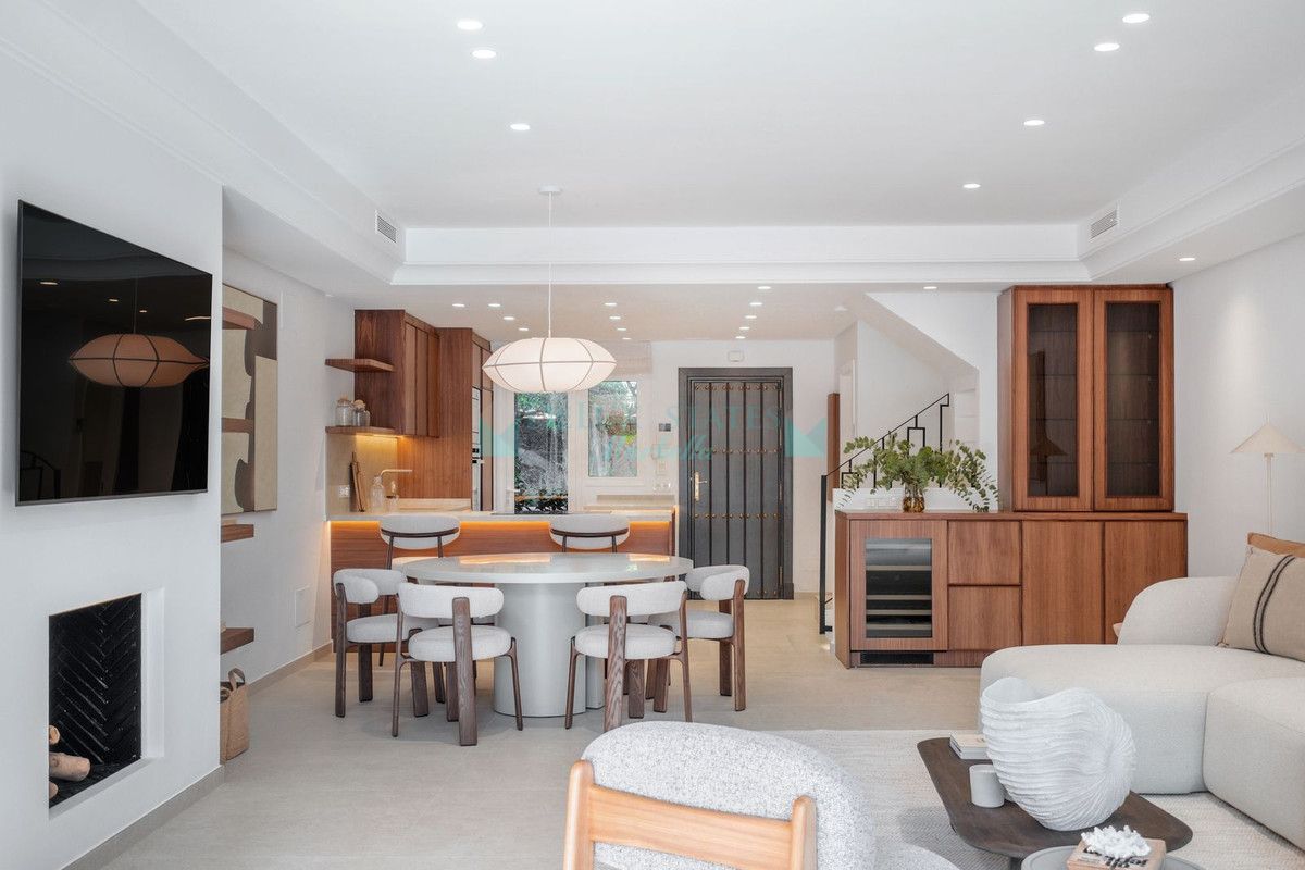 Semi Detached Villa for rent in Marbella Golden Mile