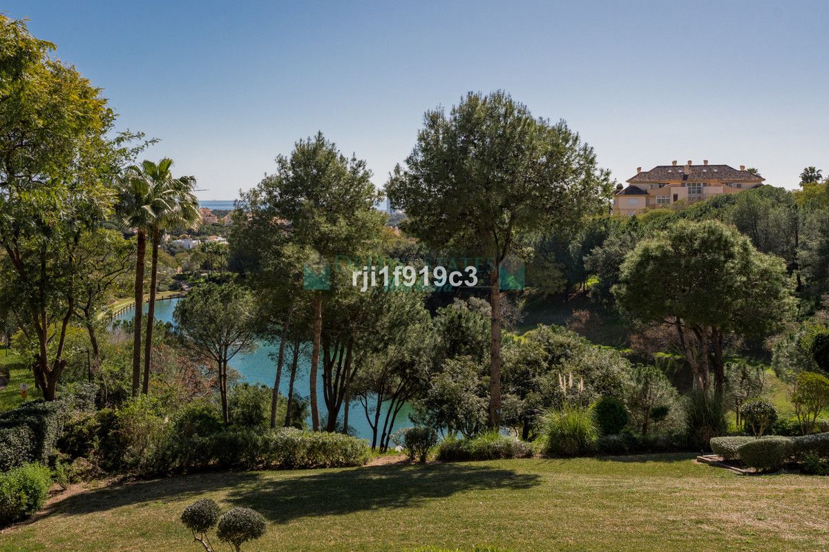 Apartment for sale in Elviria, Marbella East