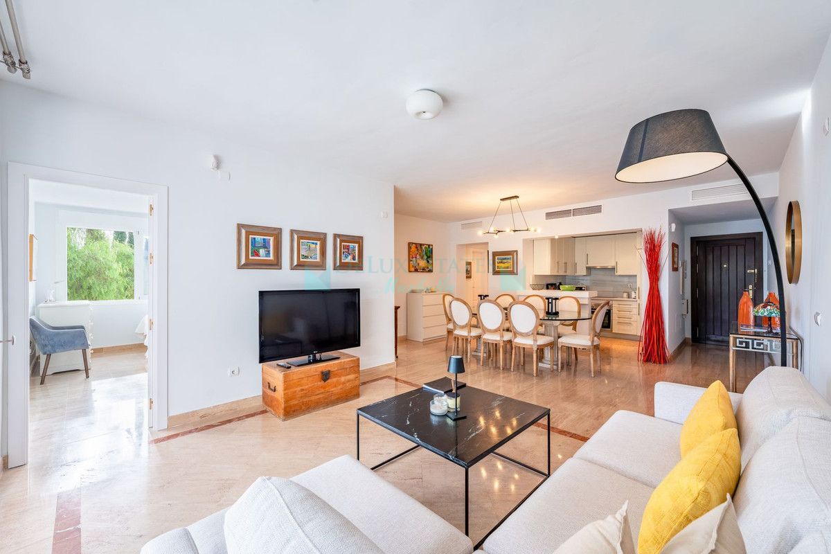 Apartment for sale in Rio Real, Marbella East