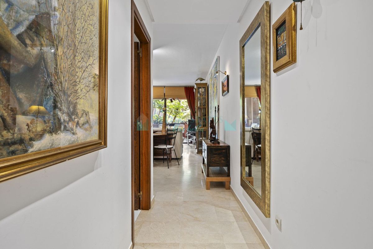 Apartamento en venta en El Rosario, Marbella Este
