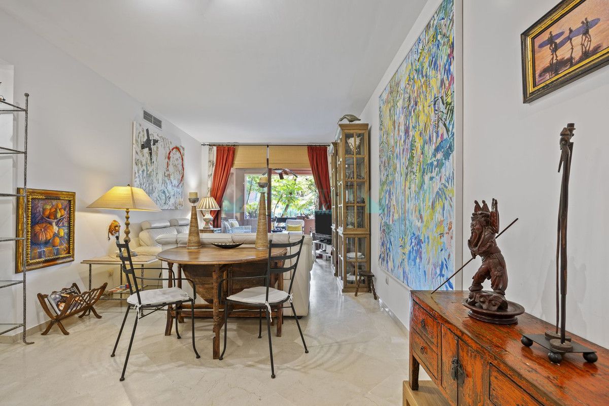 Apartamento en venta en El Rosario, Marbella Este