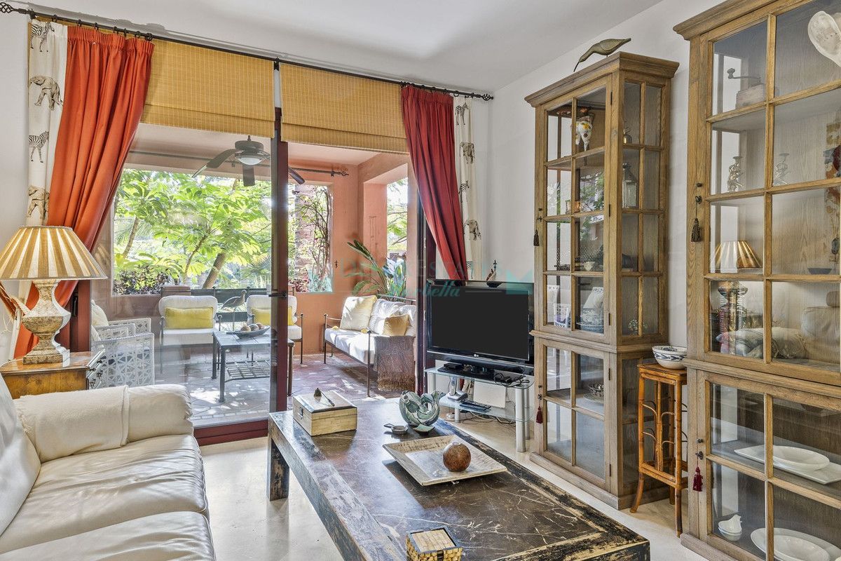 Apartamento en venta en El Rosario, Marbella Este