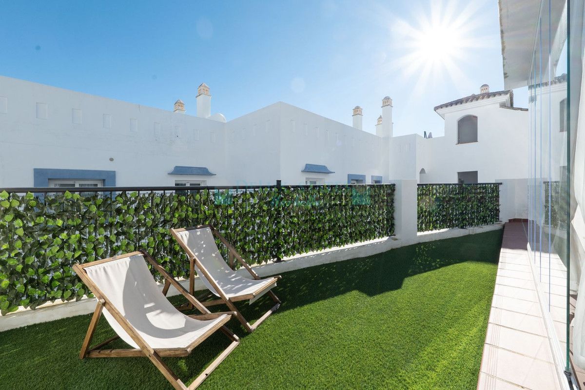 Apartamento Planta Baja en venta en El Paraiso, Estepona