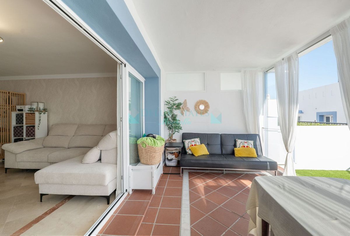 Apartamento Planta Baja en venta en El Paraiso, Estepona