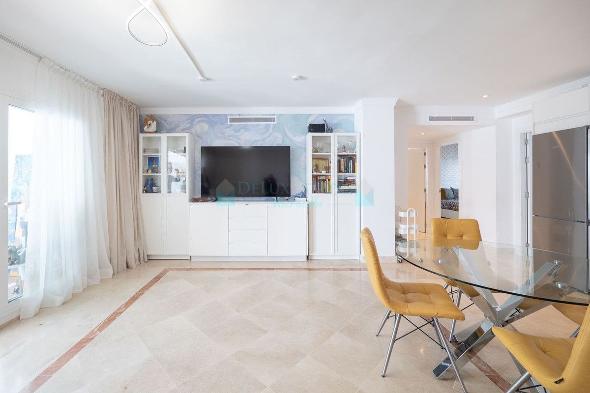 Apartamento Planta Baja en venta en El Paraiso, Estepona