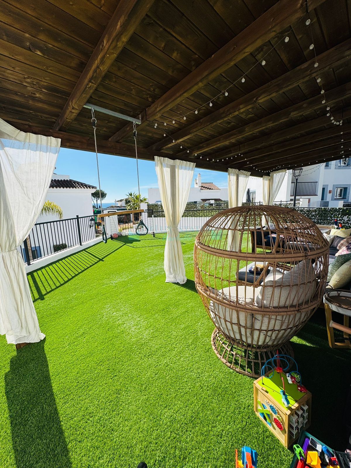 Apartamento Planta Baja en venta en El Paraiso, Estepona