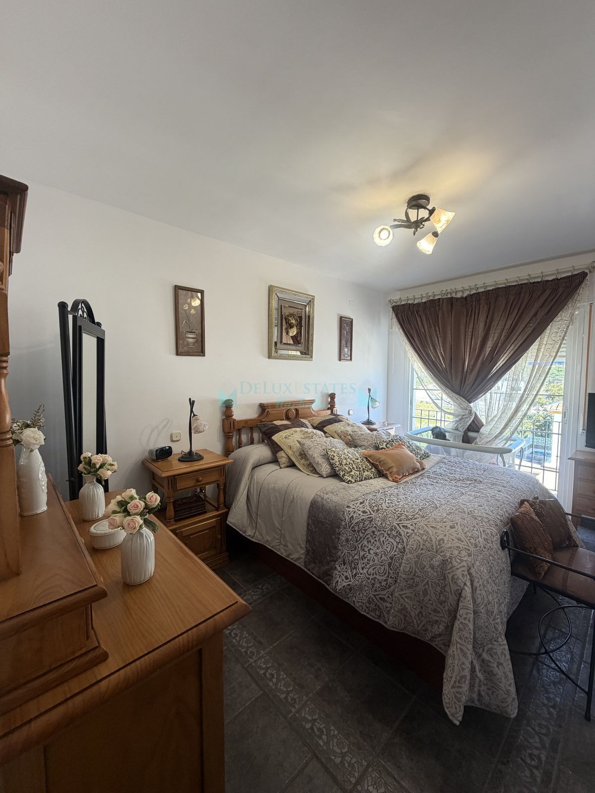 Town House for sale in Estepona