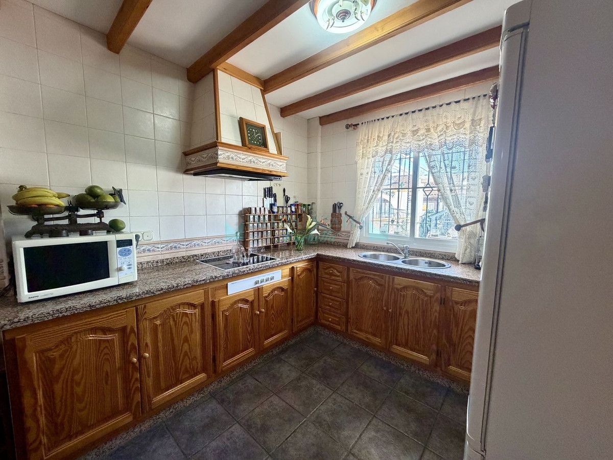 Town House for sale in Estepona