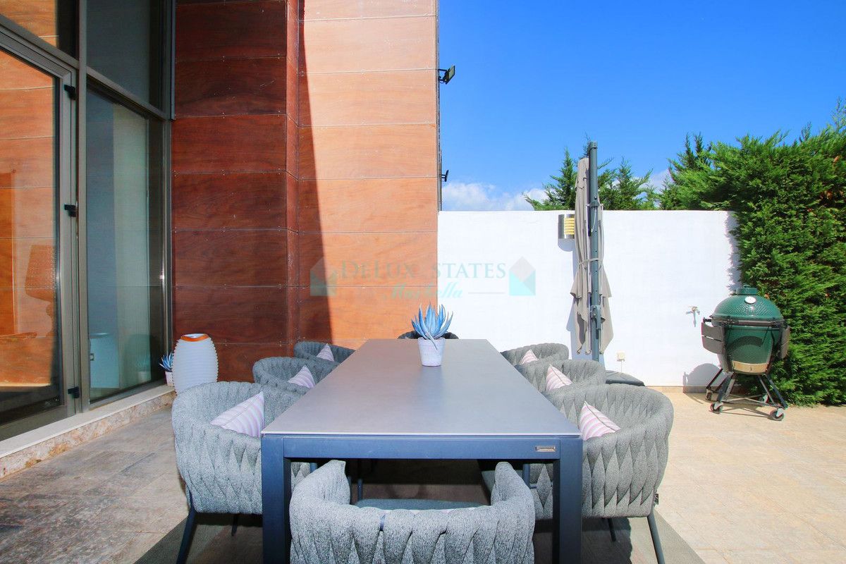 Town House for sale in Benahavis