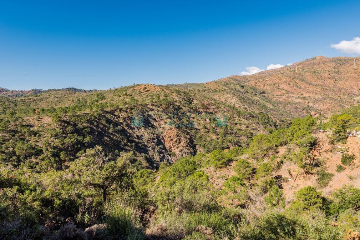 Parcela en venta en Benahavis