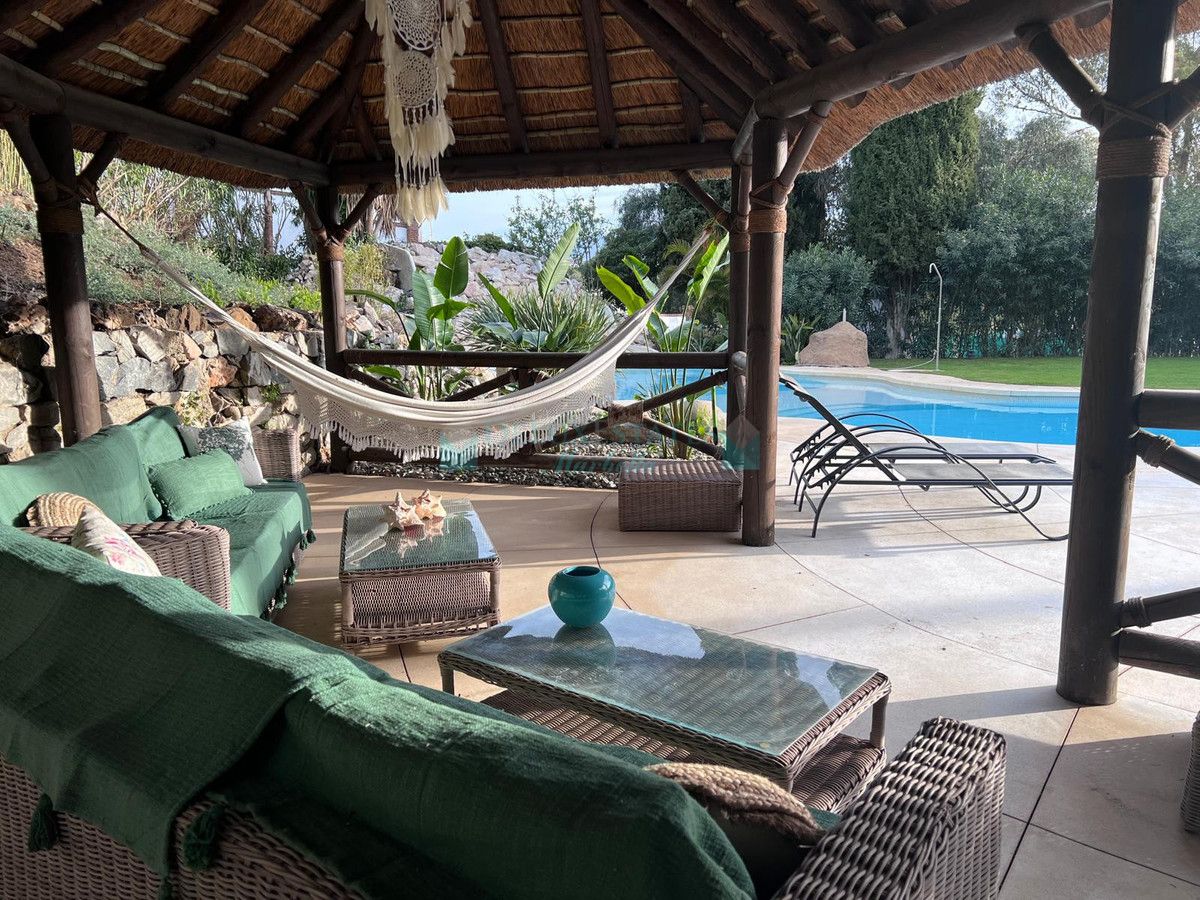 Villa for rent in Benahavis