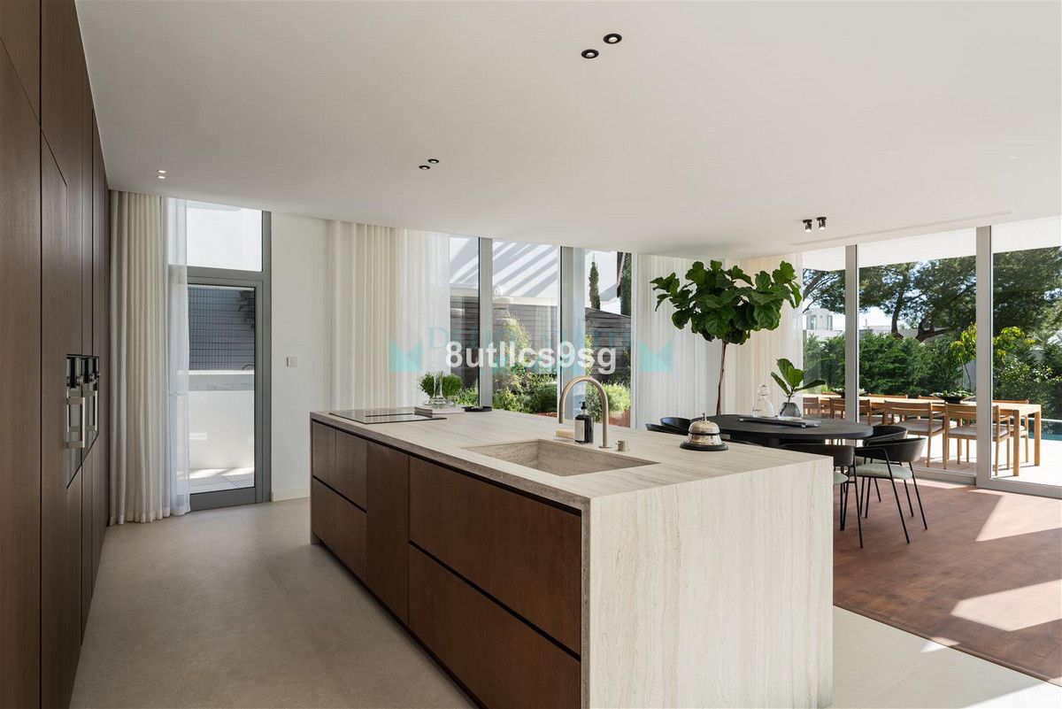 Semi Detached Villa for sale in Sierra Blanca, Marbella Golden Mile