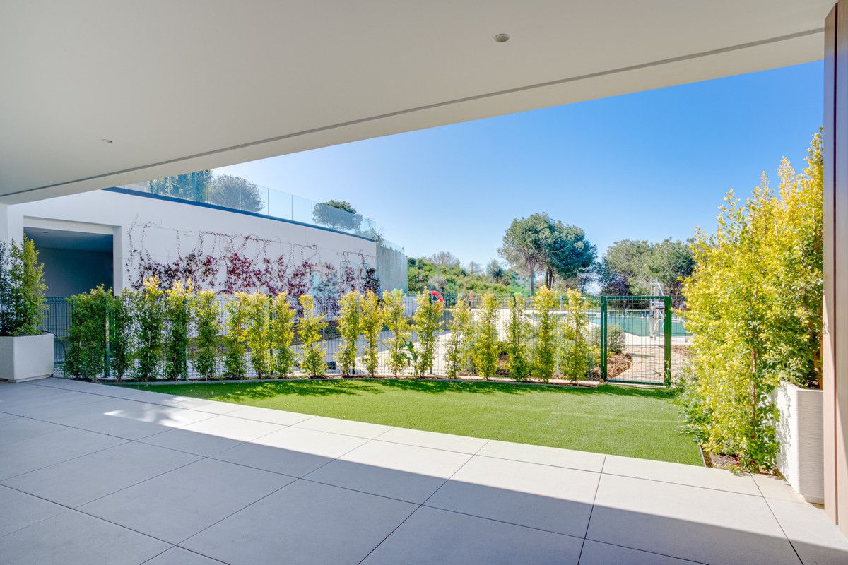 Apartamento Planta Baja en venta en Artola, Marbella Este