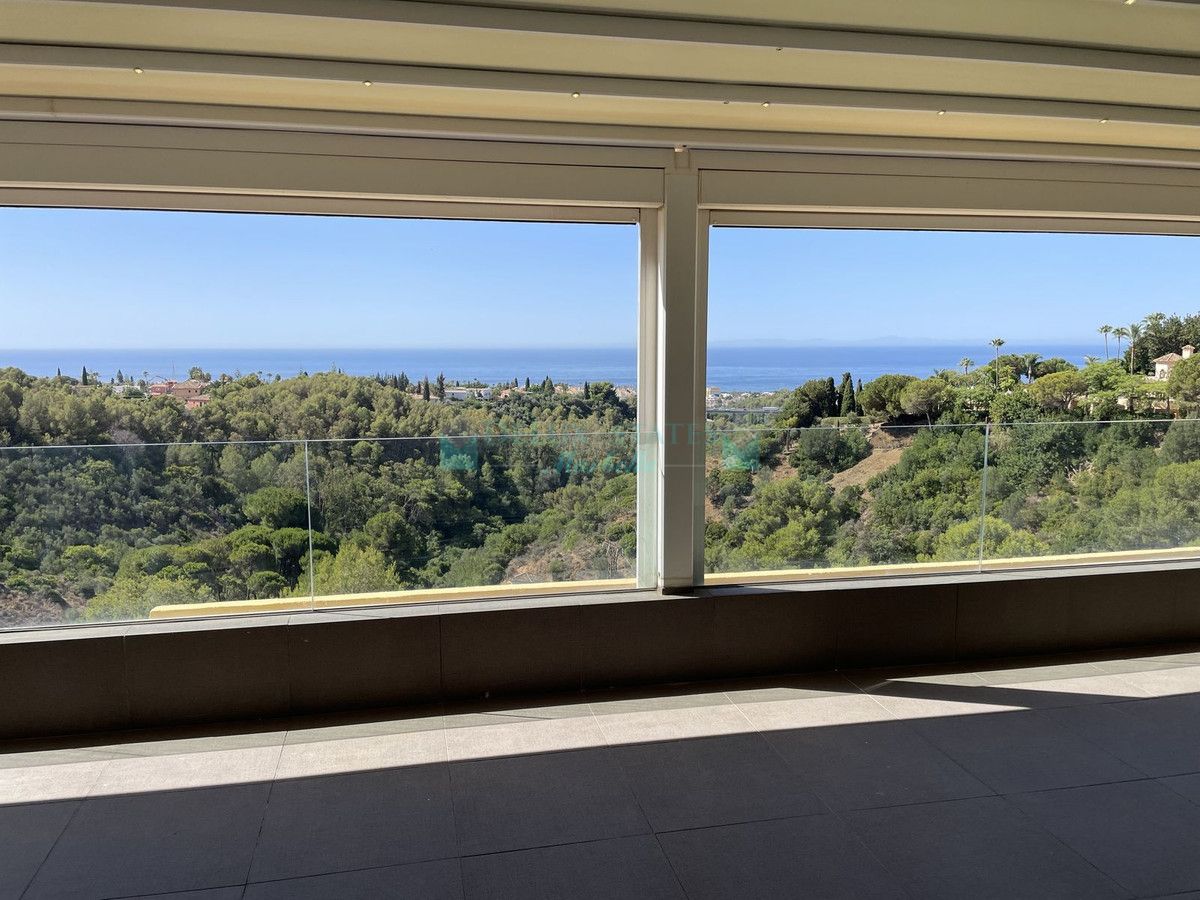 Penthouse for rent in Sierra Blanca, Marbella Golden Mile