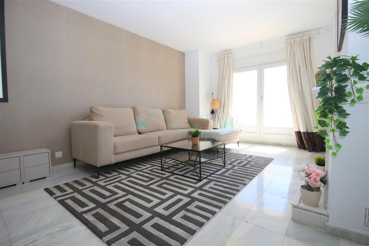 Town House for rent in Estepona