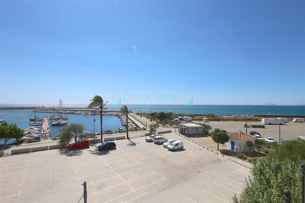 Town House for rent in Estepona