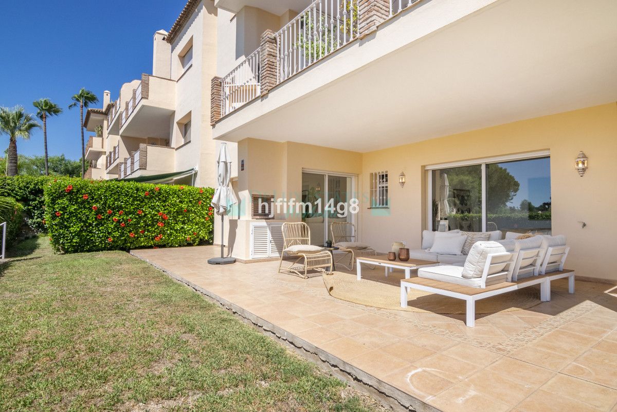 Ground Floor Apartment for sale in Nueva Andalucia