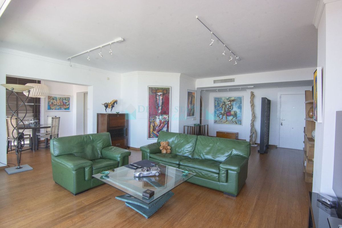 Apartamento en venta en La Mairena, Marbella Este