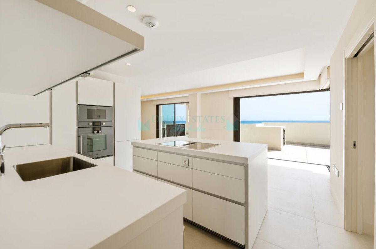 Penthouse for sale in Estepona