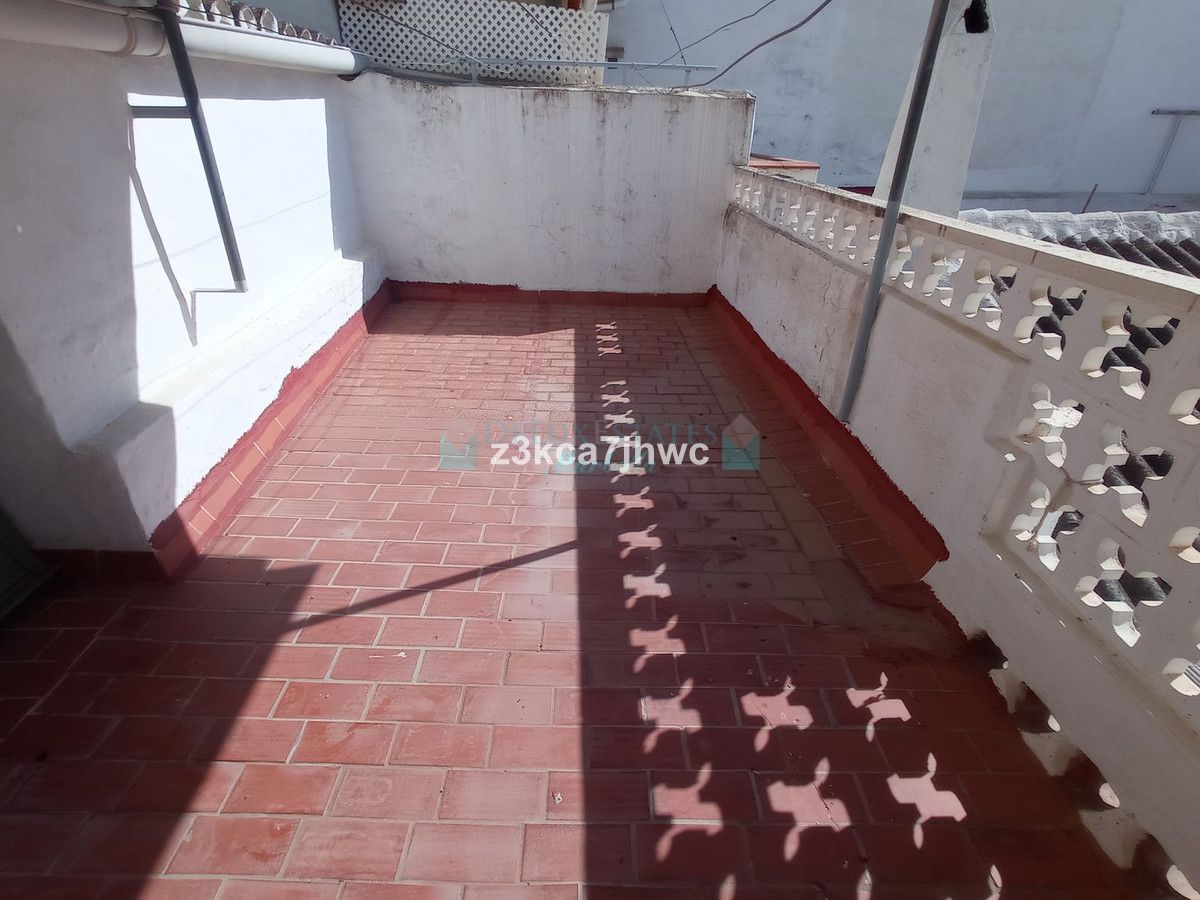 Semi Detached Villa for sale in Estepona