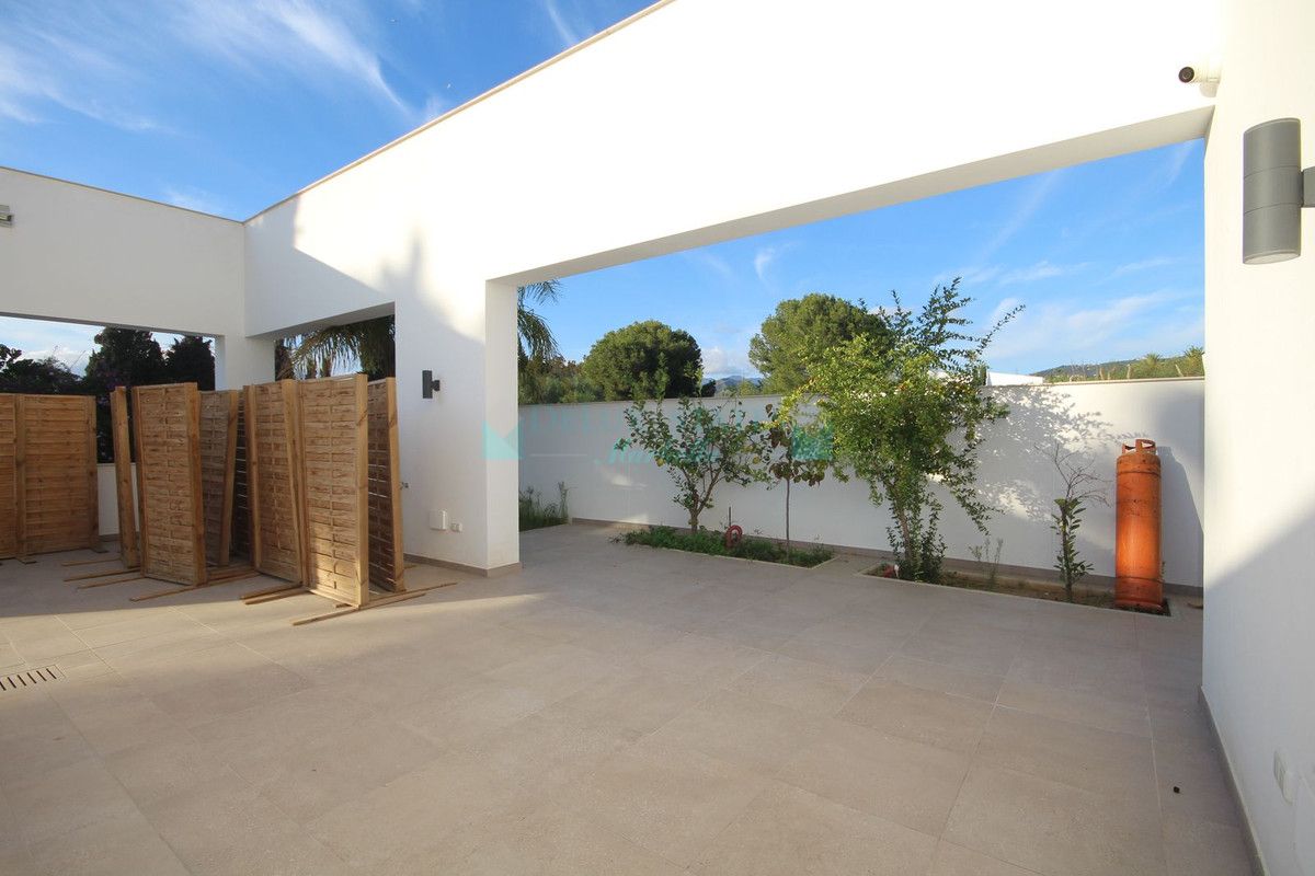 Villa for sale in Elviria, Marbella East