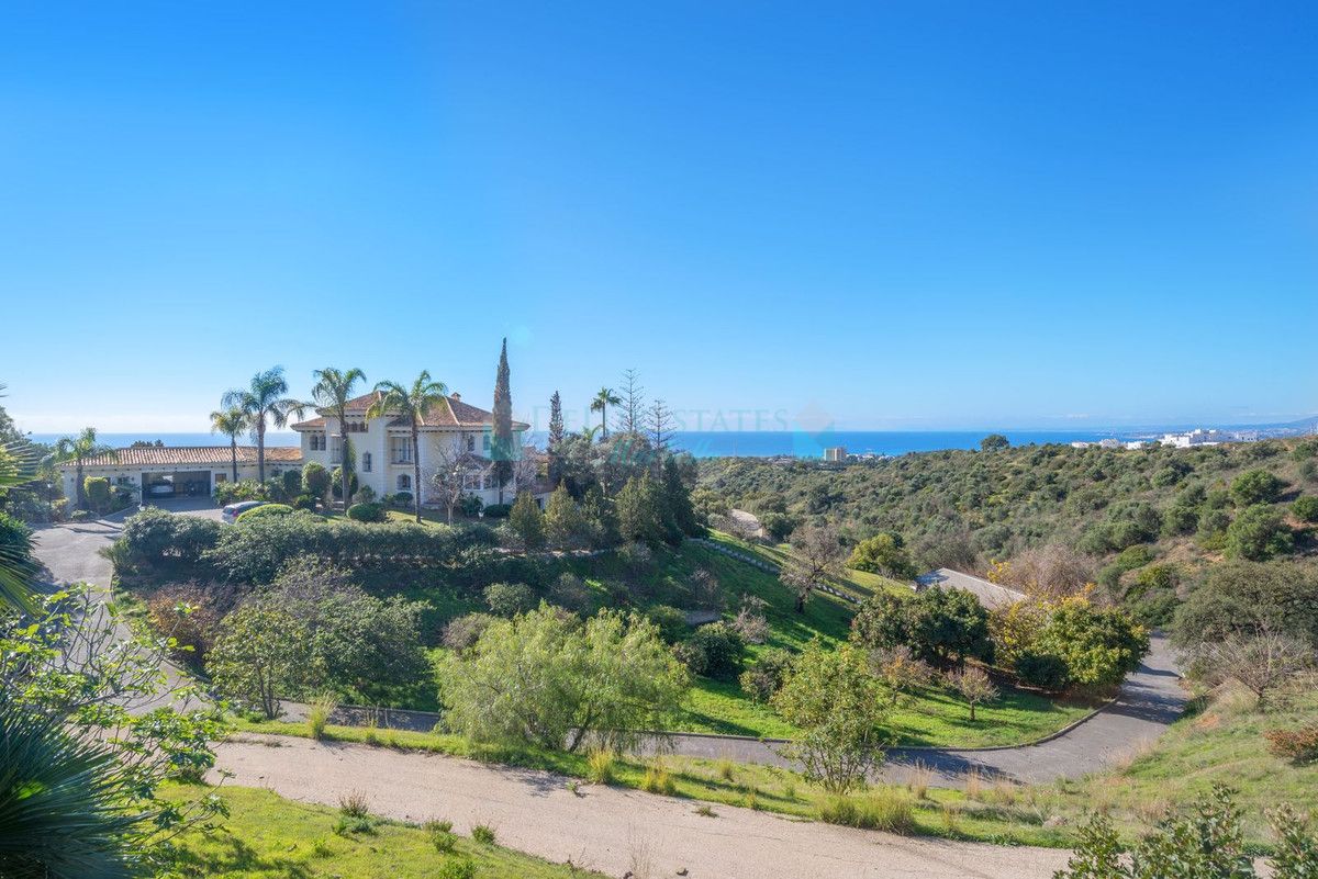 Villa for sale in Los Altos de los Monteros, Marbella East