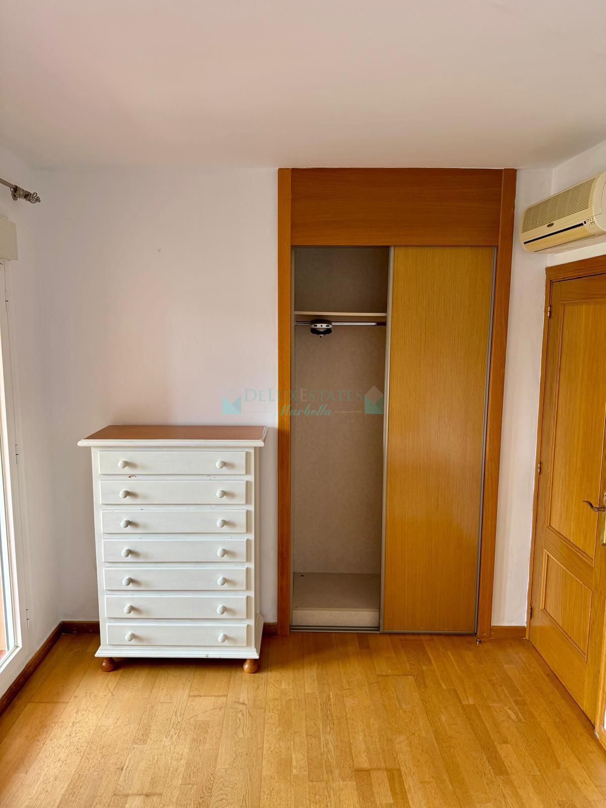 Semi Detached Villa for rent in Estepona