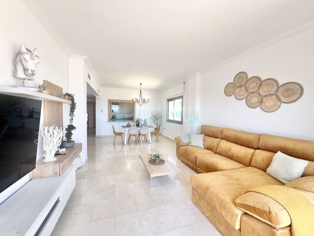 Penthouse for sale in Selwo, Estepona