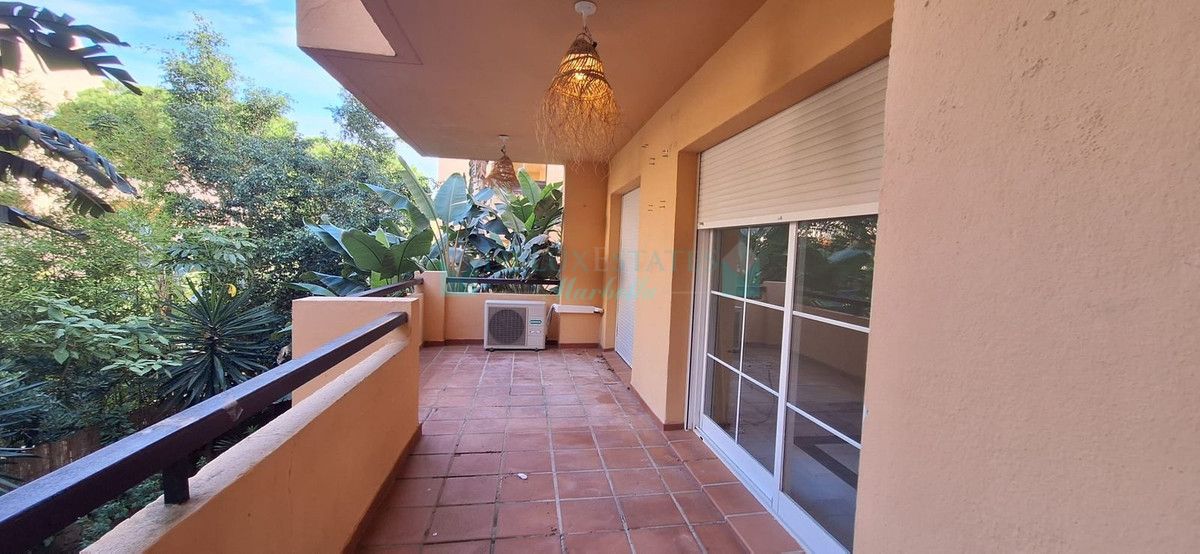 Apartment for sale in Elviria, Marbella East