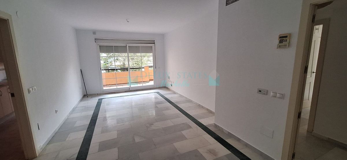 Apartment for sale in Elviria, Marbella East