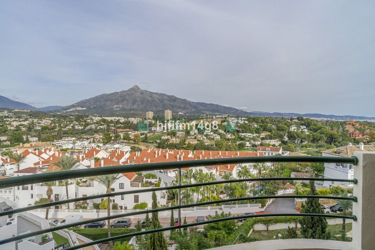 Apartment for sale in Nueva Andalucia