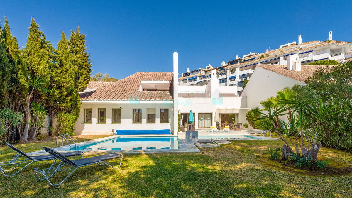 Villa Pareada en alquiler en Marbella - Puerto Banus